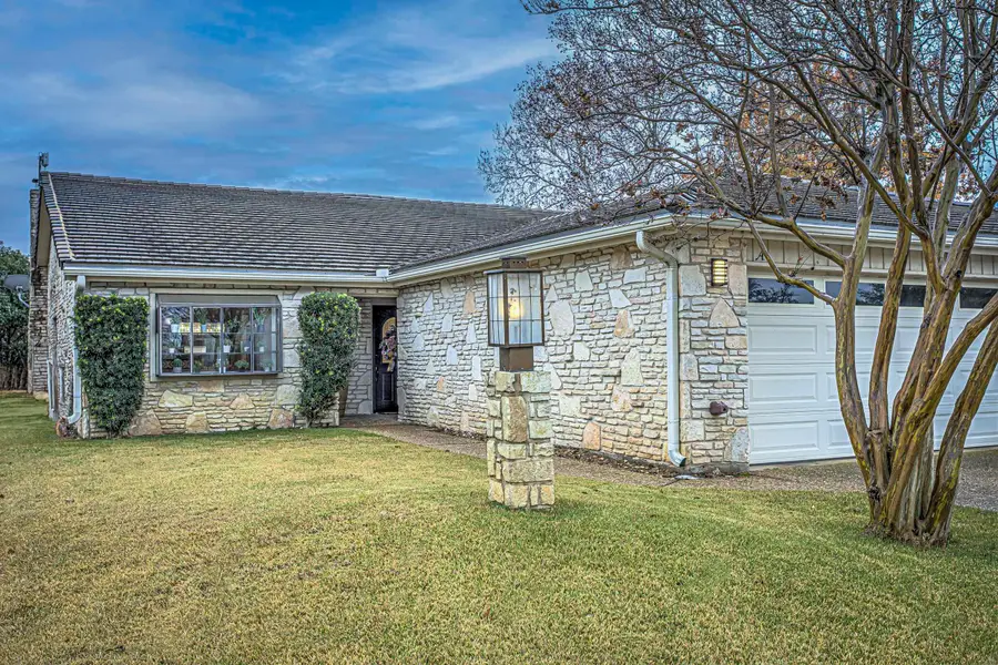 103 Oasis #a Street, Horseshoe Bay, TX 78657 - Image #2
