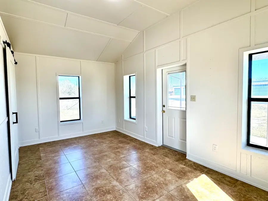 306 N West St., Burnet, TX 78611 - Image #3