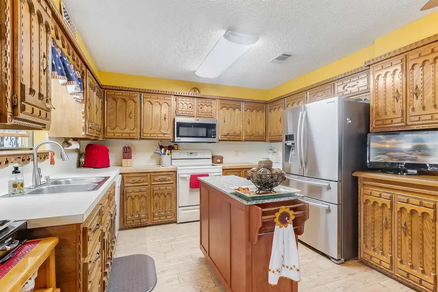 106 Redbird Street, Marble Falls, TX 78654 - #3