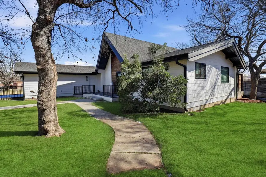 508 Sherwood Forest Drive, Granite Shoals, TX 78654 - Image #3