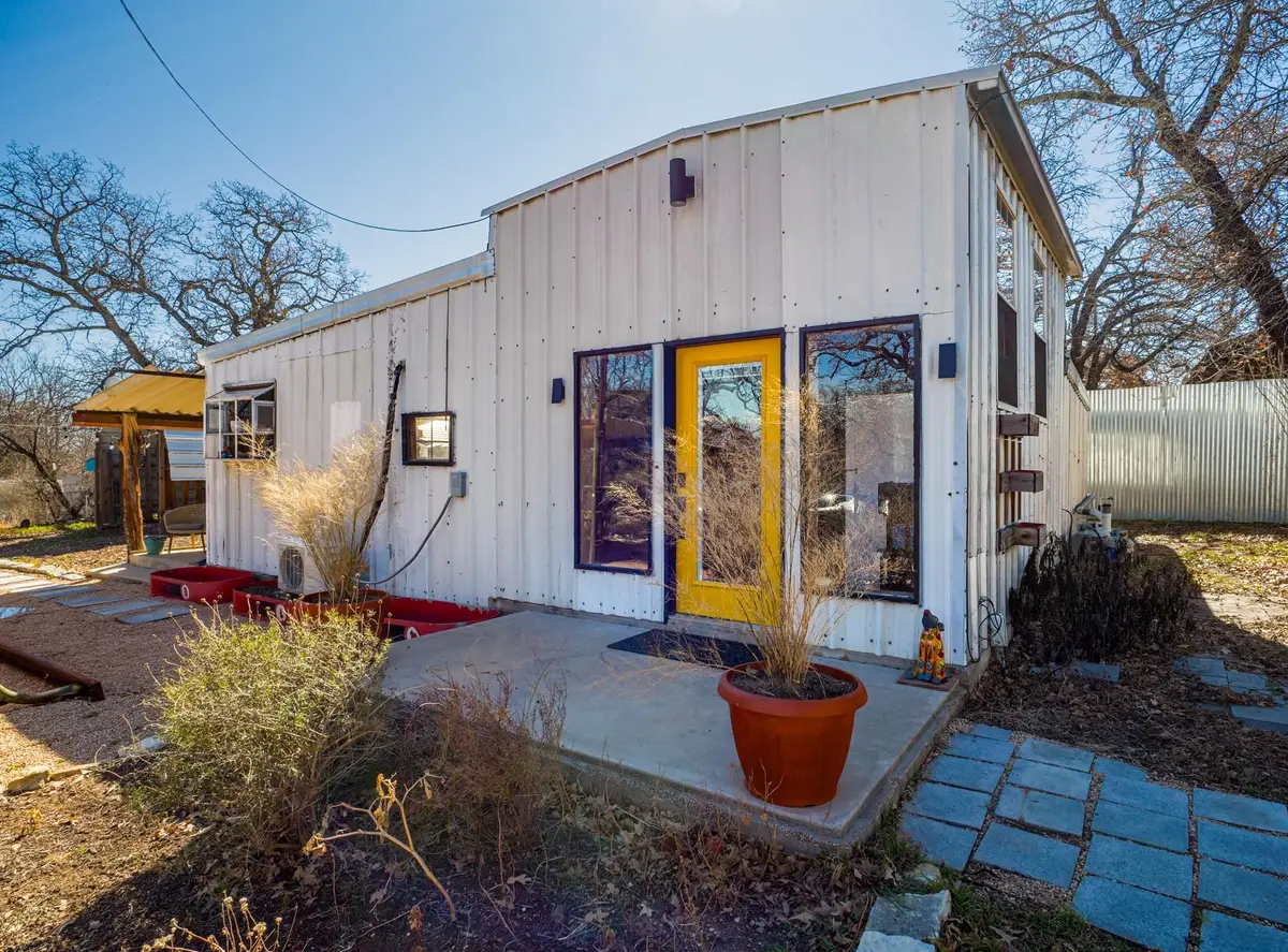 128 E Castlewood Drive, Granite Shoals, TX 78654 - #1