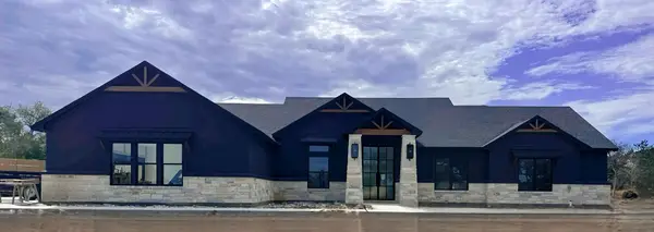 198 Burnet Oaks Drive, Burnet, TX 78611