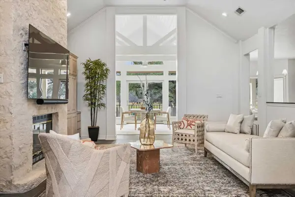 700 Shadow Hill Road, Horseshoe Bay, TX 78657