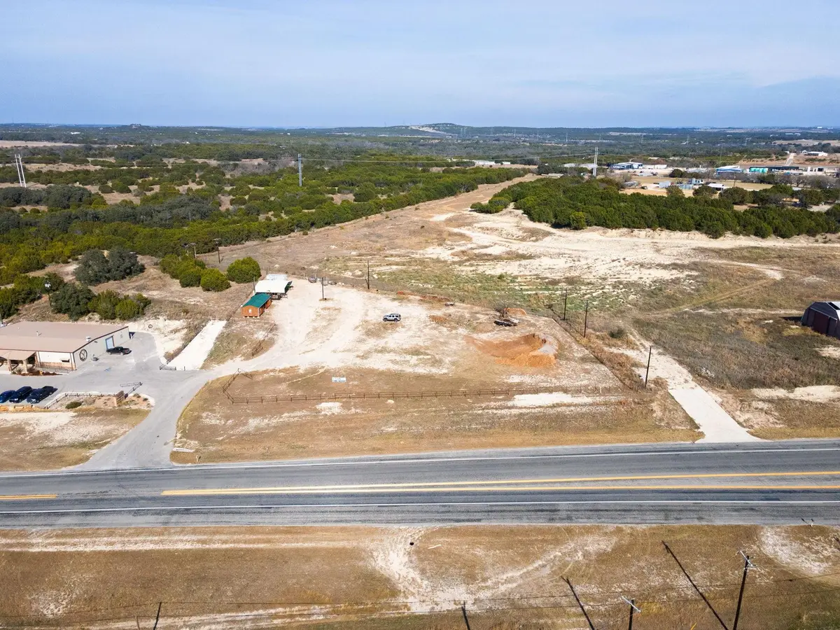 774 N Hwy 183, Lampasas, TX 76550 - #1