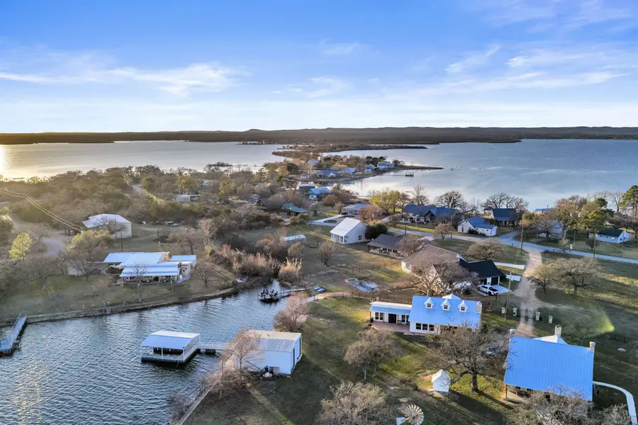 520 E Island Drive, Bluffton, TX 78607 - #3