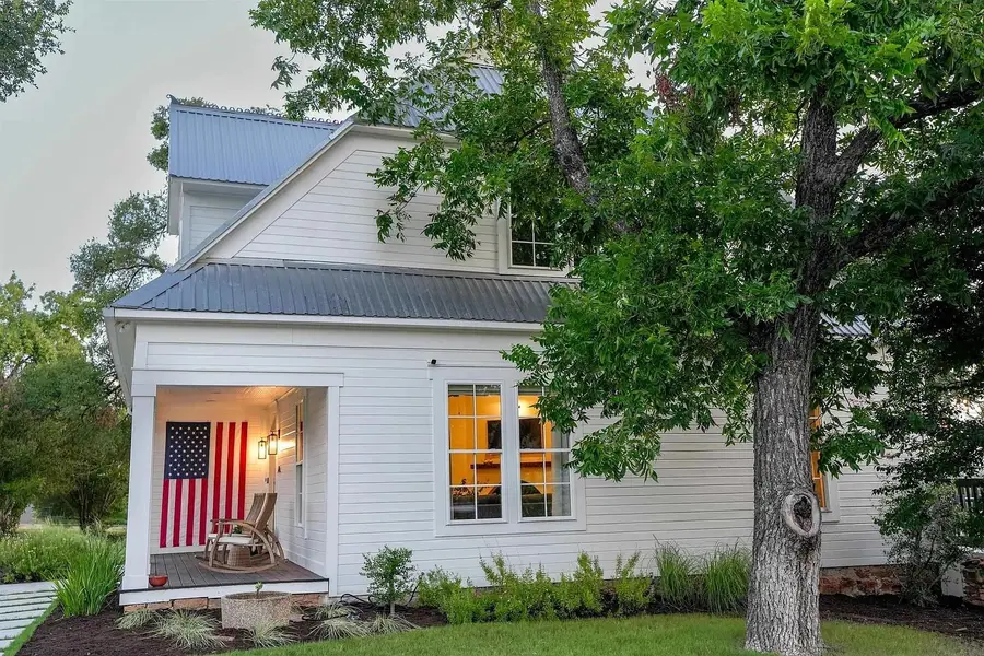 416 Avenue E, Marble Falls, TX 78654 - #2