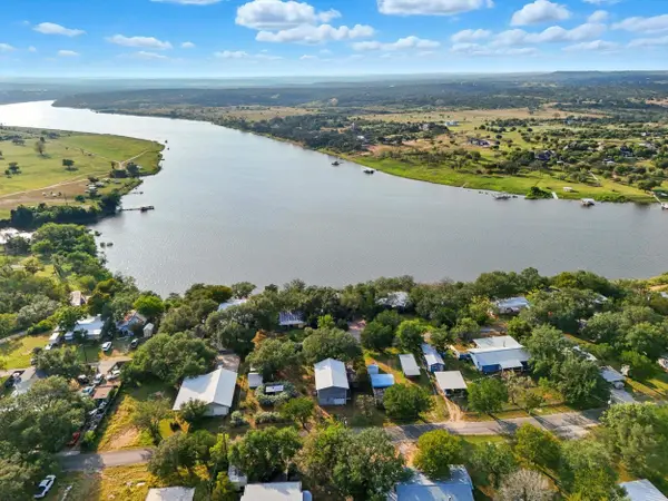 122 Ridge Drive, Spicewood, TX 78669