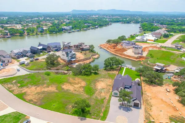 11 Legendary Estates Drive, Kingsland, TX 78639