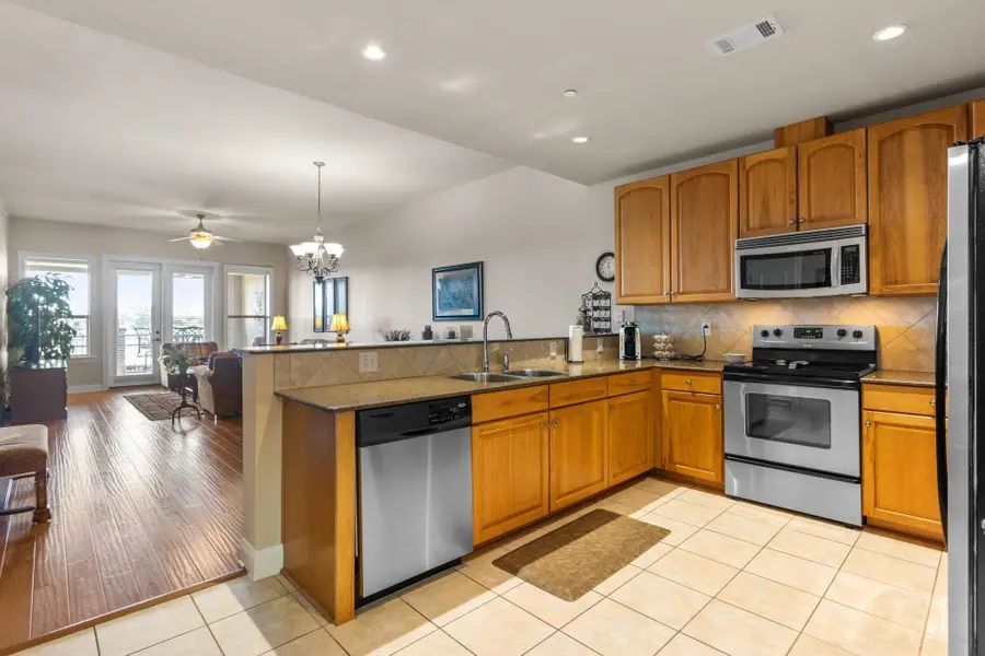 1000 The Cape #12, Horseshoe Bay, TX 78657 - #3