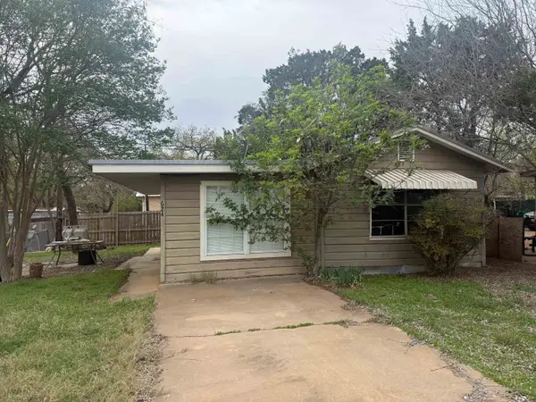 624 Driftwood Ln, Cottonwood Shores, TX 78657