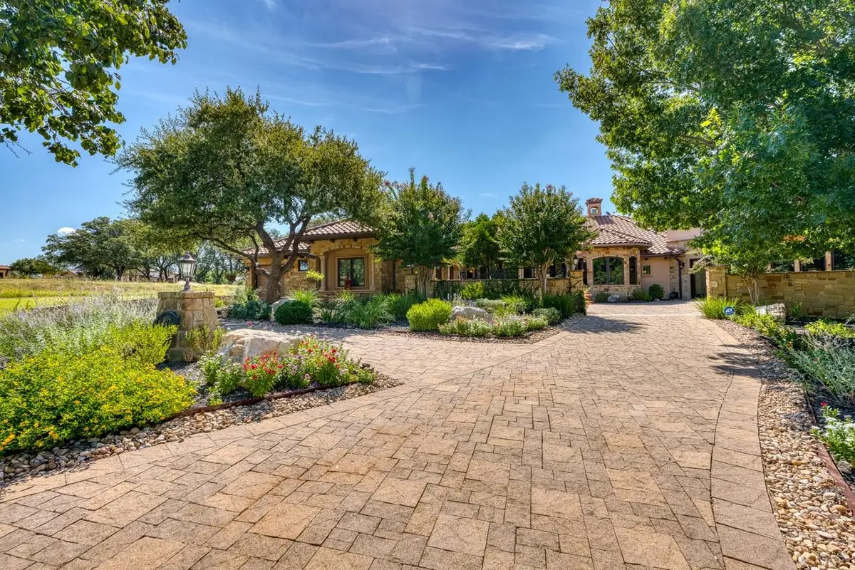 104 Orange Plume, Horseshoe Bay, TX 78657-0000 - #1