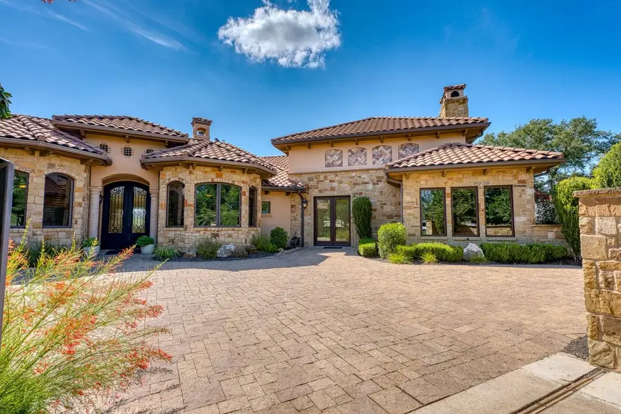 104 Orange Plume, Horseshoe Bay, TX 78657-0000 - #2