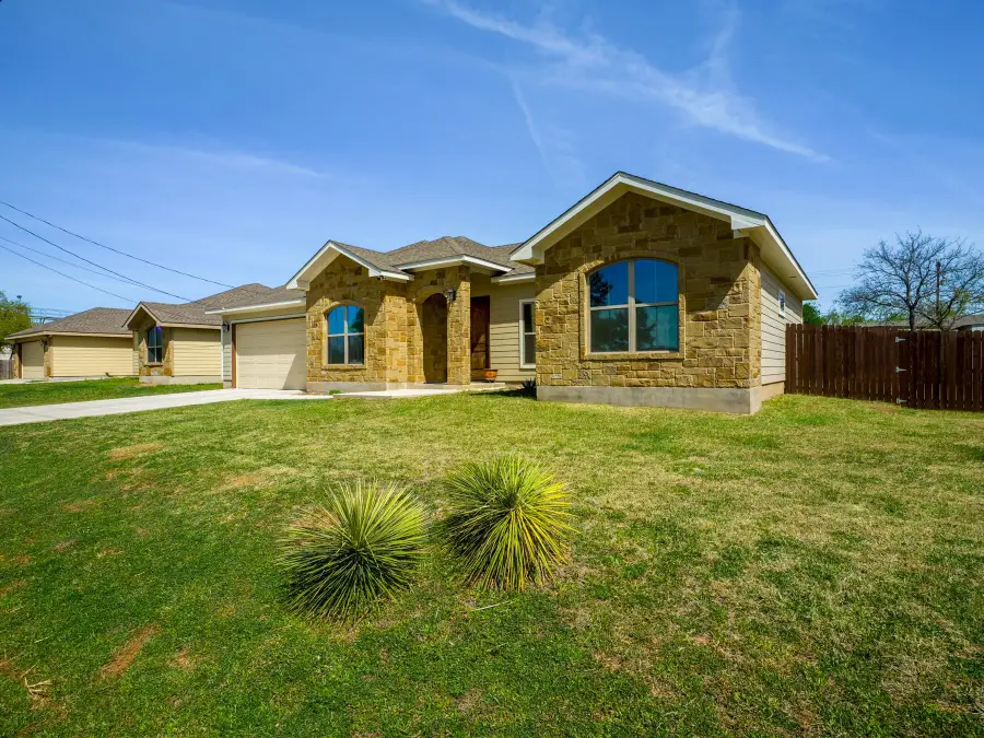 114 Norwood Dr, Granite Shoals, TX 78654 - #2