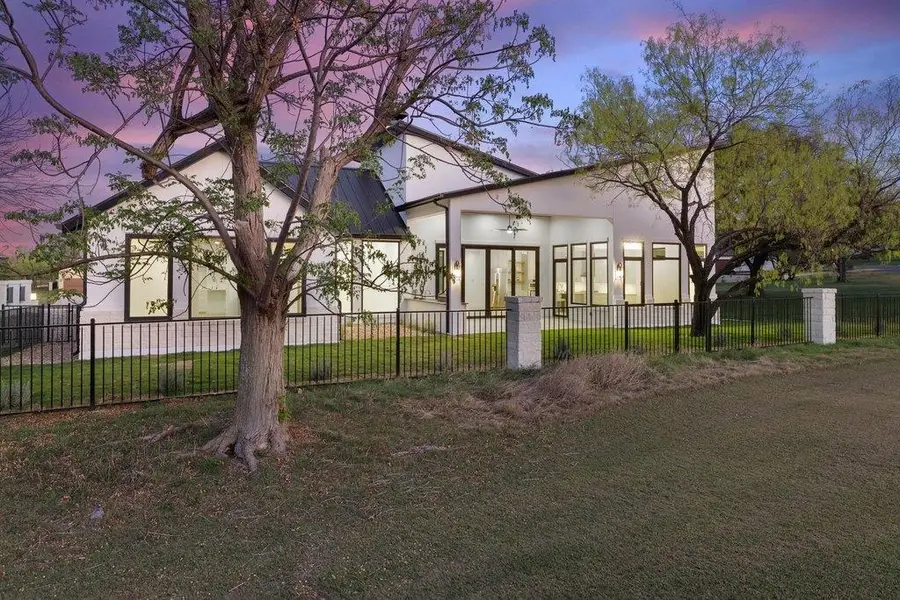 105 Barefoot, Horseshoe Bay, TX 78657 - #3