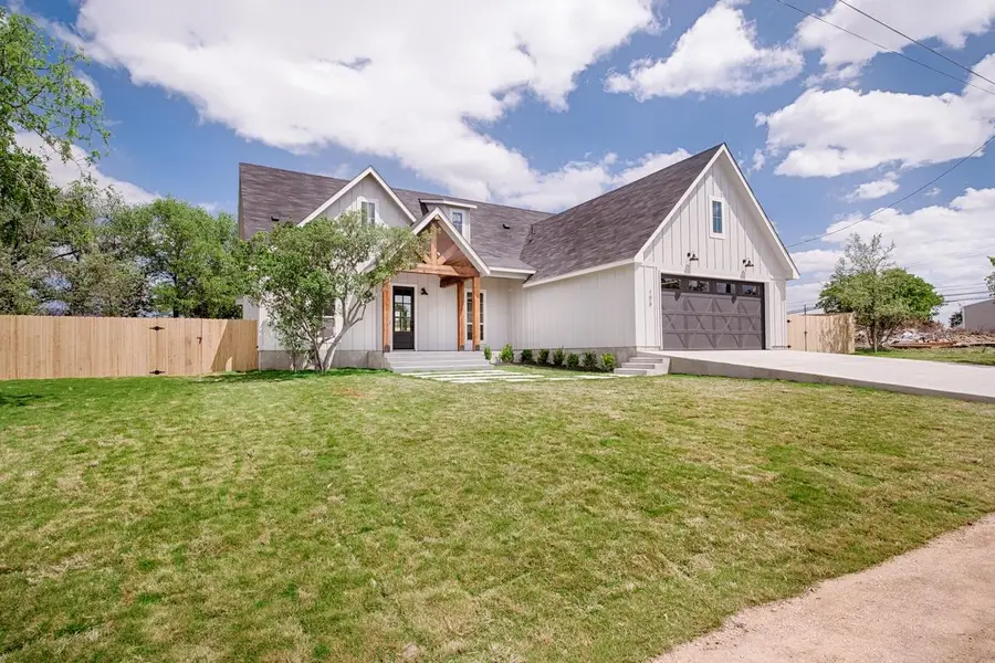 106 W Briar Drive, Granite Shoals, TX 78654 - #2