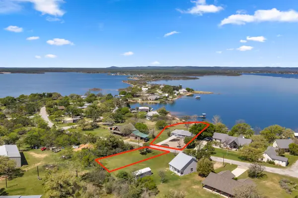 515 E Island Drive, Bluffton, TX 78607