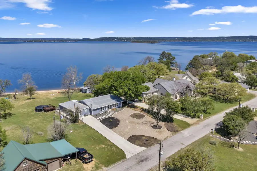 515 E Island Drive, Bluffton, TX 78607 - #2