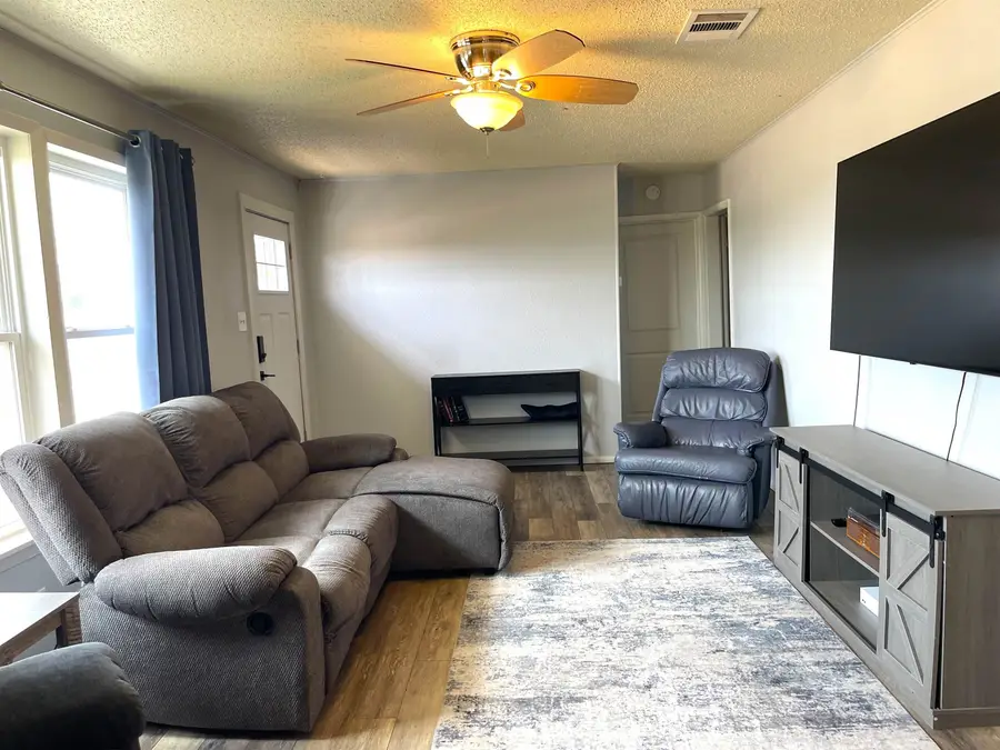 1101 E College, Llano, TX 78643 - #3