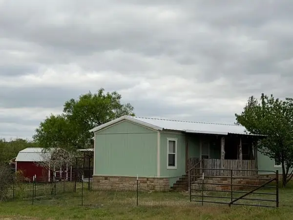 804 W College, Llano, TX 78643