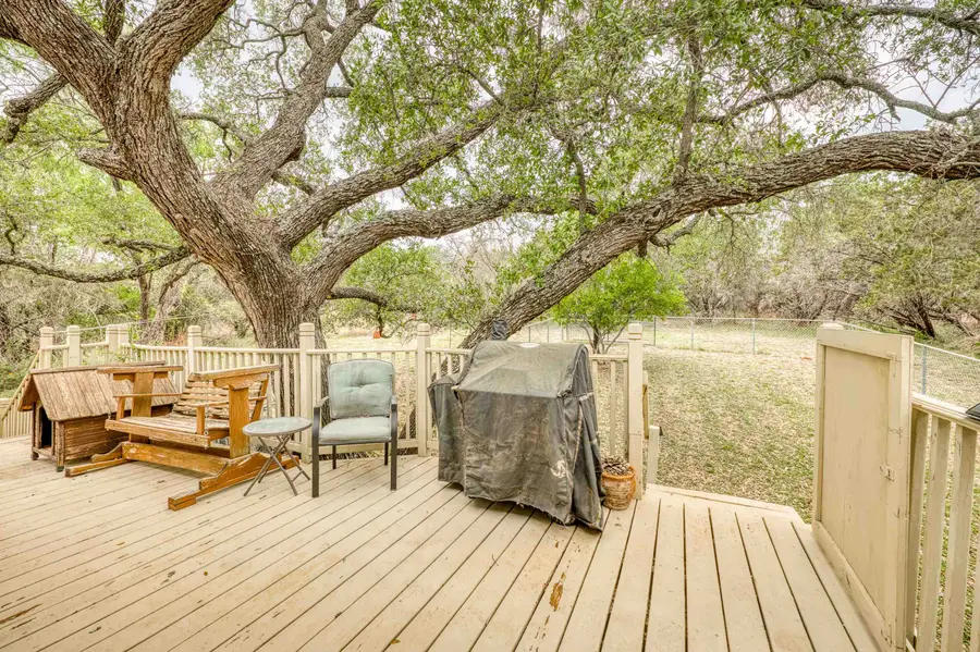 204 W Lakeshore Drive, Llano, TX 78643 - #3