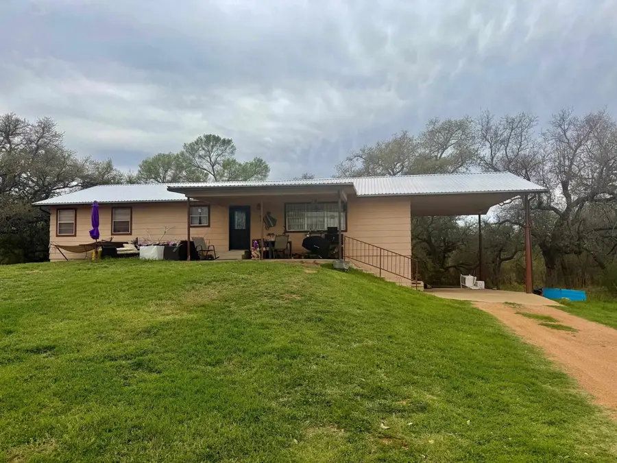 807 E Hwy 71 Highway, Llano, TX 78643 - #2