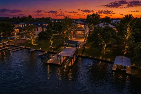 525 Lake Street Street, Kingsland, TX 78639