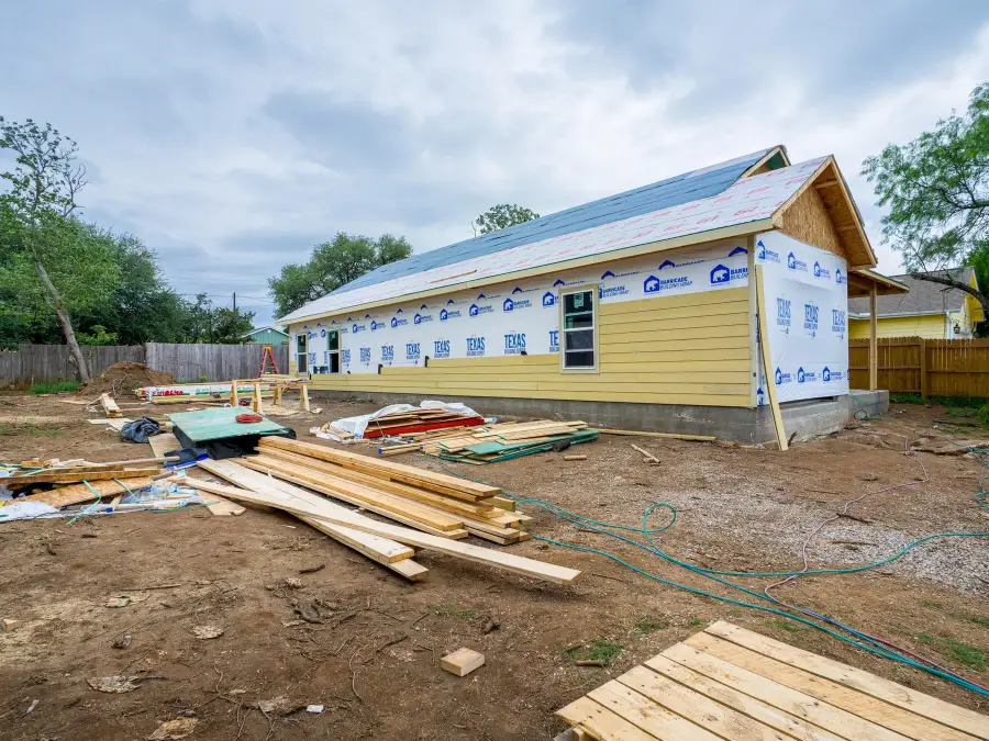 147 W Pine, Granite Shoals, TX 78654 - #2