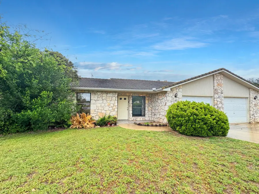 500 Hi Circle W, Horseshoe Bay, TX 78657 - #2
