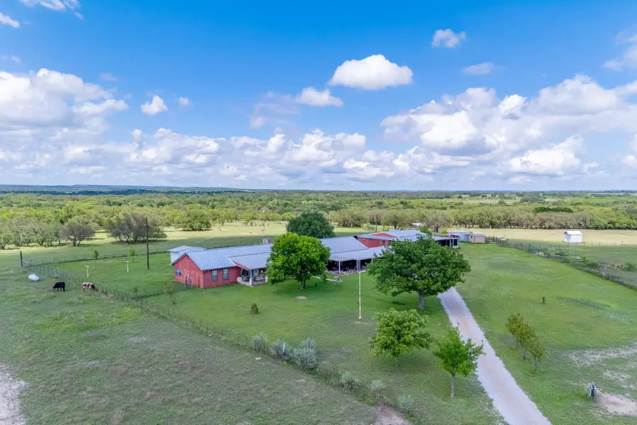 1360 W Us 84 Highway, Mullin, TX 76864 - #2