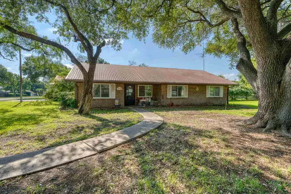 300 Redbird Street, Highland Haven, TX 78654