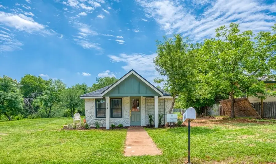 604 E Luce Street, Llano, TX 78643 - #2