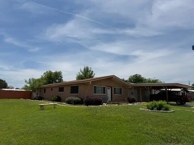 1306 E Wallace St., Llano, TX 78643 - #1