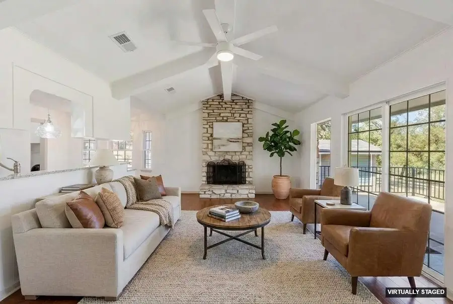 142 Lakeshore Dr, Horseshoe Bay, TX 78657 - #3