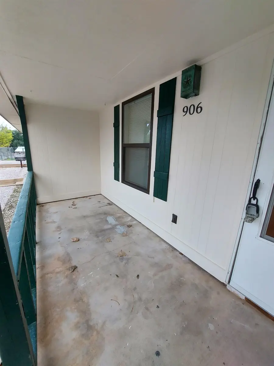 906 Lewis, Burnet, TX 78611 - #3