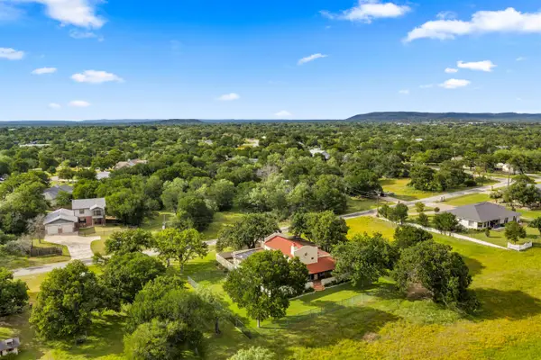 111 Woodlawn Drive, Kingsland, TX 78639