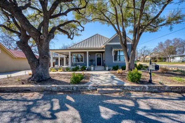 208 W Luce Street, Llano, TX 78643