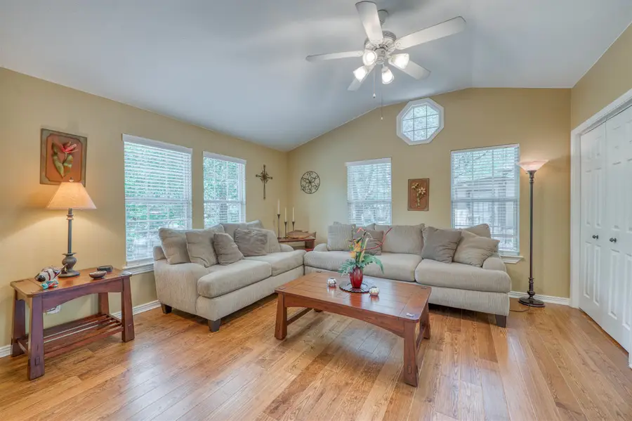 113 Red Bird, Kingsland, TX 78639-9999 - #2
