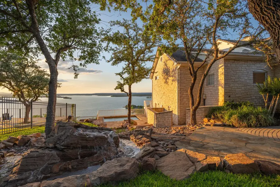 105 Dalton, Horseshoe Bay, TX 78657 - #2