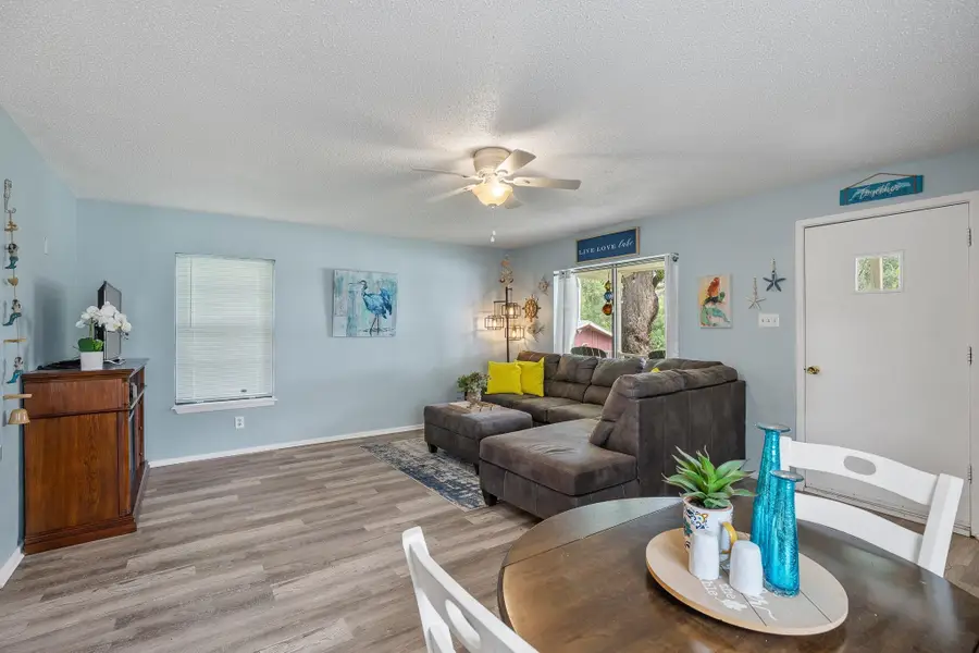 806 Clen Oaks Pkwy, Burnet, TX 78611 - #3
