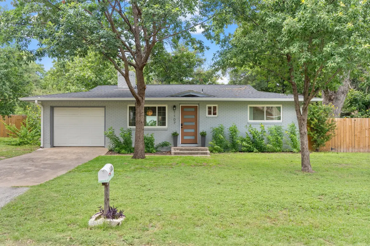 1107 Live Oak Dr, Marble Falls, TX 78654 - #1
