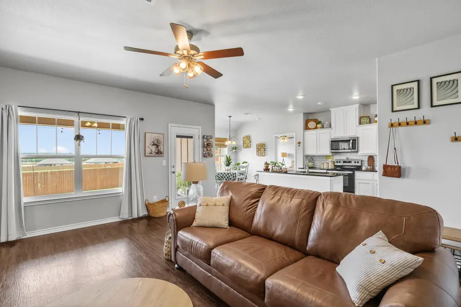 105 Elmer, Burnet, TX 78611 - #3