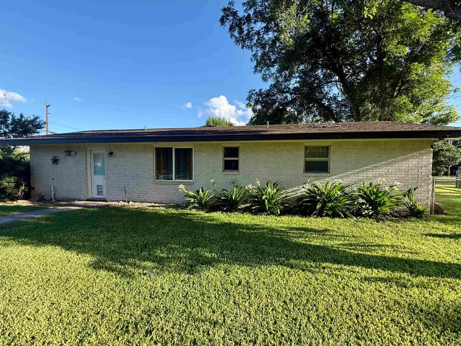 1101 Hackberry Drive, Marble Falls, TX 78654 - #2