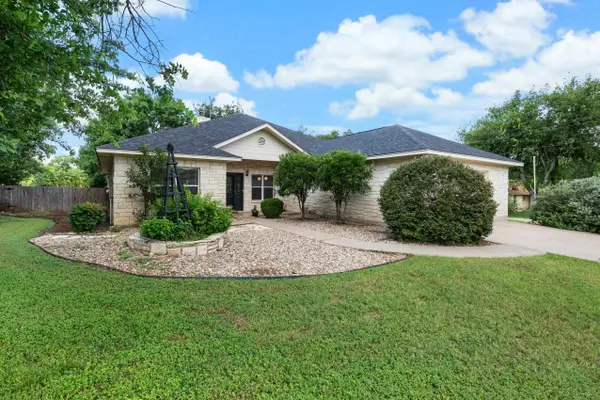 275 Skyview Dr, Kingsland, TX 78639