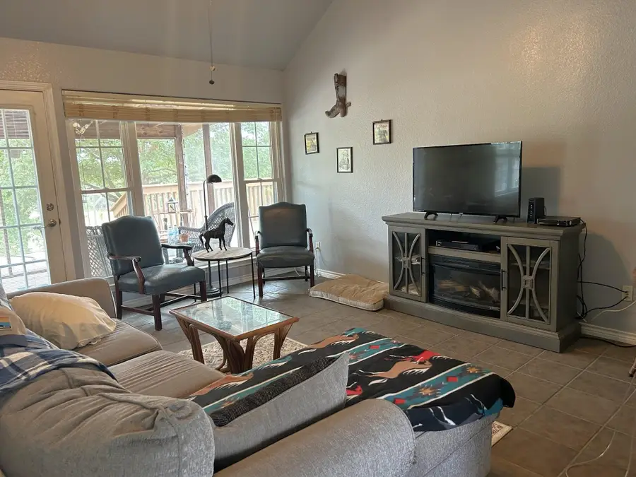 137 W Newcastle, Granite Shoals, TX 78654 - #3
