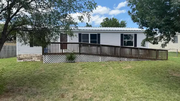 200 Sarah Circle, Llano, TX 78643-200