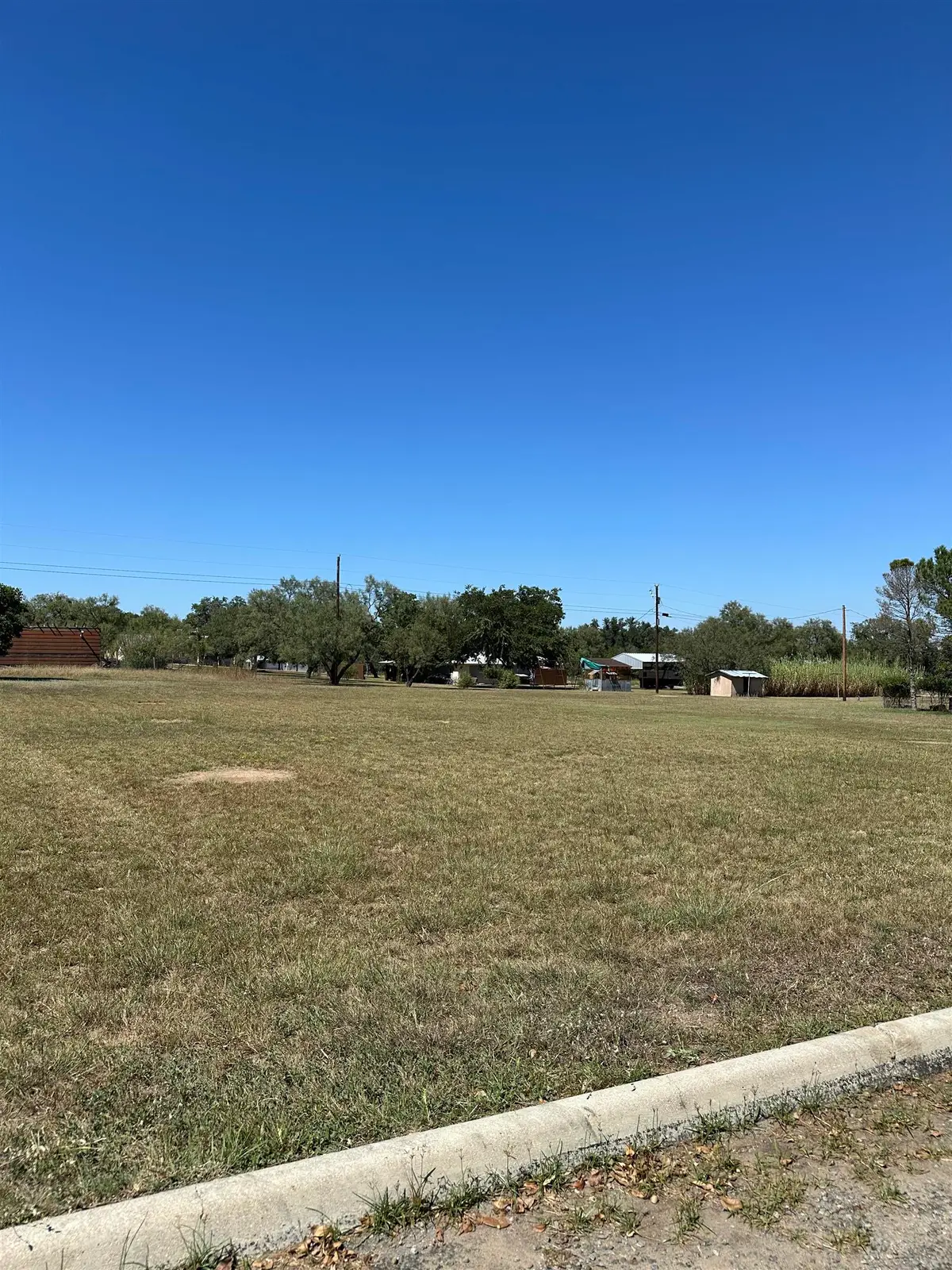 203 Post Oak, Llano, TX 78643 - #1