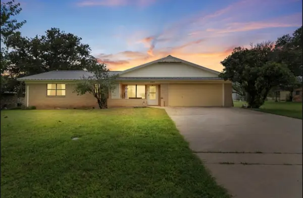 301 Reven Acres Dr, Kingsland, TX 78639