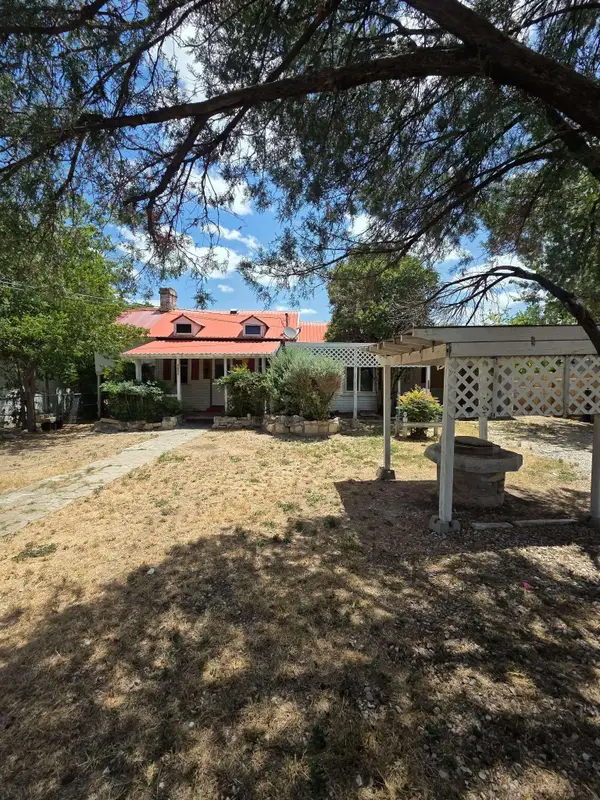 505 1/2 S Main Street, Lampasas, TX 76550
