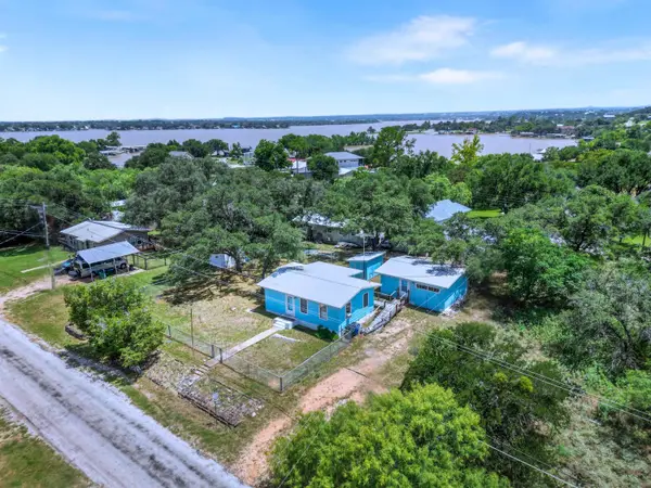106 Beach Drive, Sunrise Beach, TX 78643