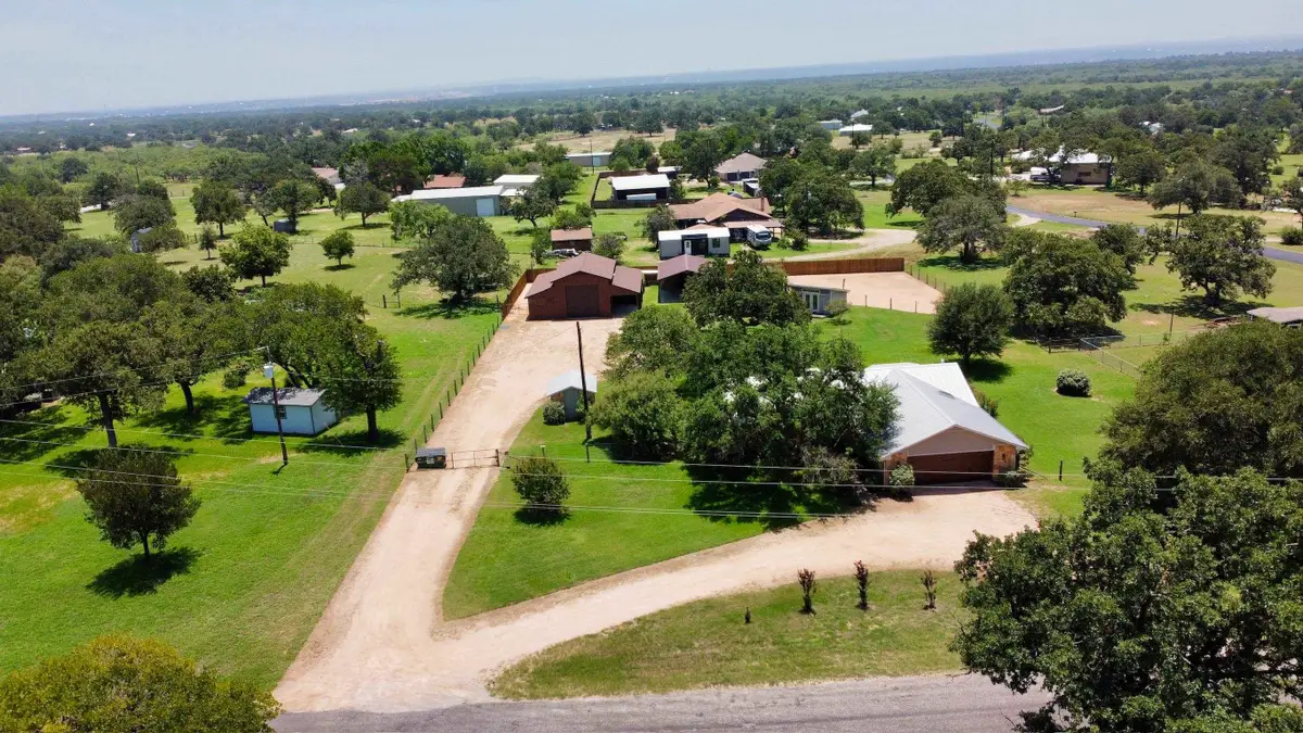 415 Ancient Oaks Dr, Marble Falls, TX 78654 - #1